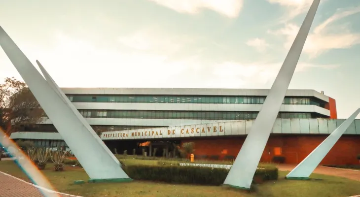 Abre e fecha: veja o que funciona no feriado de Corpus Christi em Cascavel