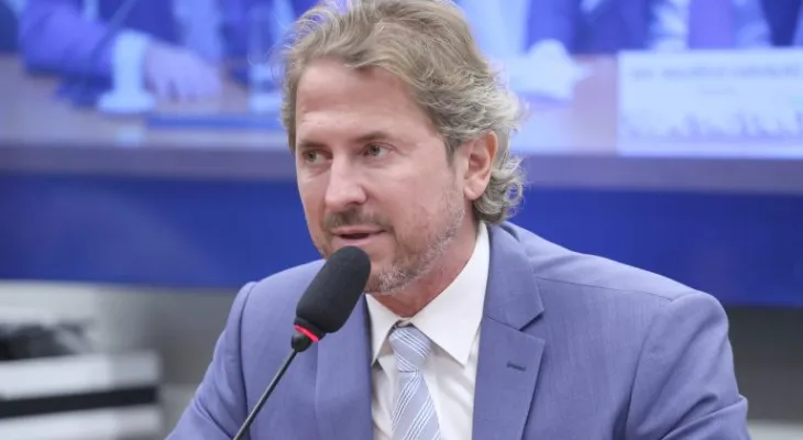 Comissão aprova projeto que incentiva trabalho voluntário e ações solidárias nas escolas