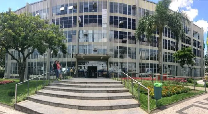 TJ-PR nega novo recurso e mantém suspenso aumento de salários em Ponta Grossa