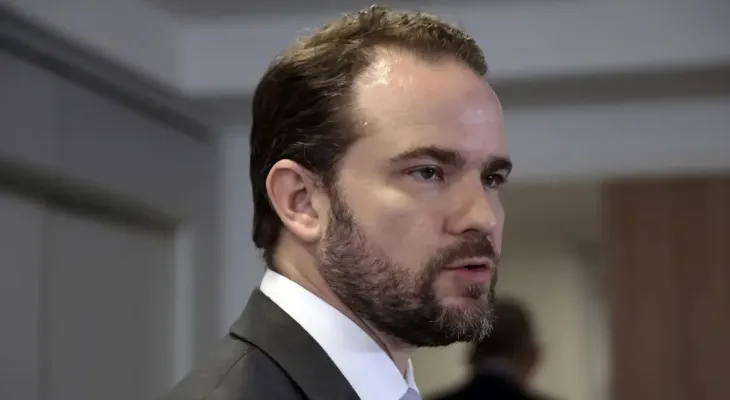 Novo Desenrola limpa nome de 4 milhões com dívidas de até R$ 100, diz ministro