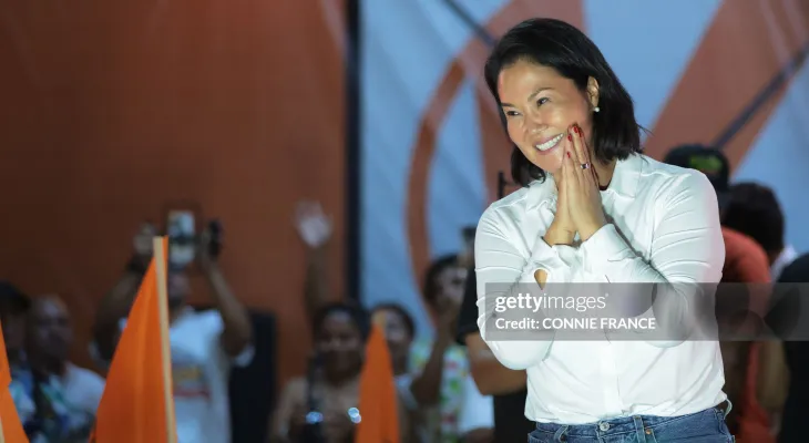 Direita vira a eleição no Peru  e deve vencer com votos do exterior