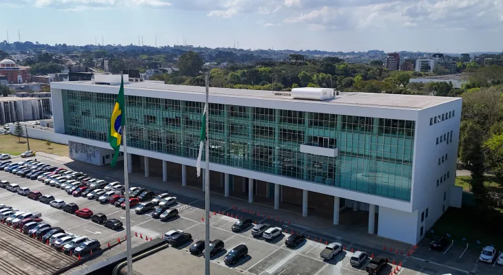 Funcionários acusam banco e terceirizada do Estado após terem nome sujo por empréstimo