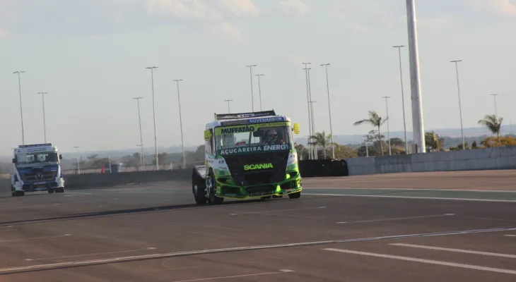 Pedro Muffato brilha na etapa da Fórmula Truck em Cuiabá