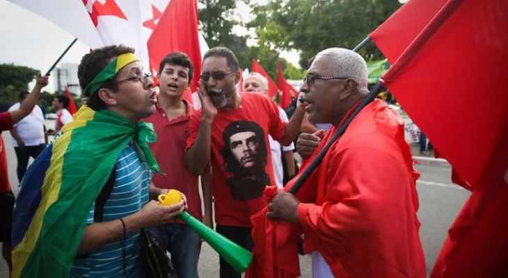 Pesquisa aponta que maioria dos brasileiros está fora da polarização política