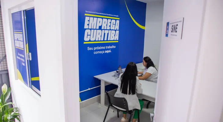 Sine no programa Base encaminha mais de 400 pessoas a empregos em Curitiba
