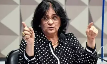 Damares deixa equipe que elaborava plano de governo de Flávio Bolsonaro após crise no PL