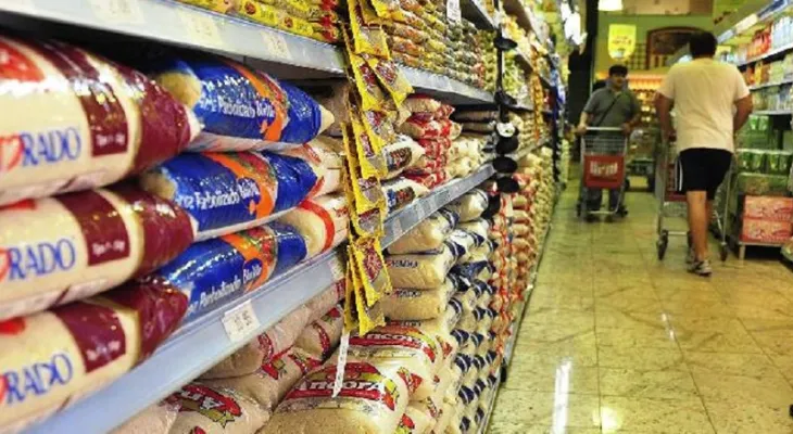 Câmara de Cascavel aprova projeto que muda regras para troca de produtos vencidos em supermercados