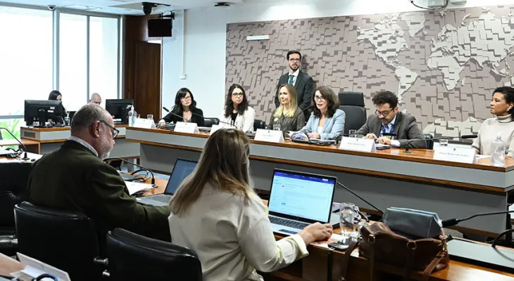 Violência contra jornalistas nas eleições de 2026 preocupa Congresso e entidades de imprensa