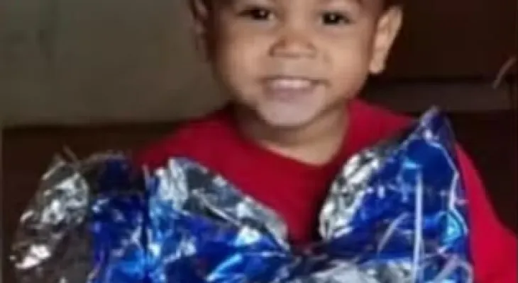 Criança de 3 anos morre após ser agredida; pai alegou que motivo foi a falta de um 