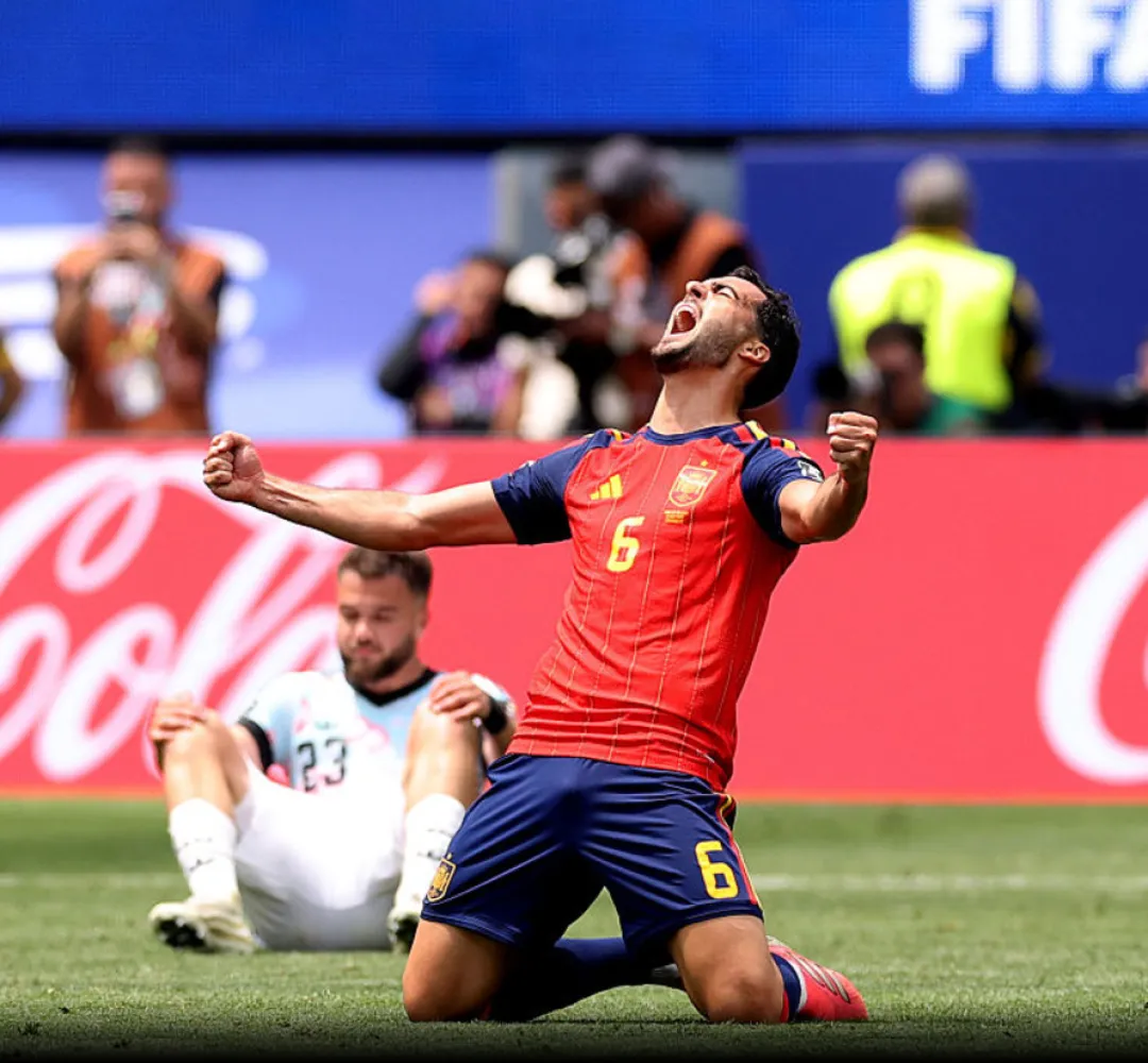 Merino decide novamente, Espanha despacha Bélgica e pega a França nas semis da Copa