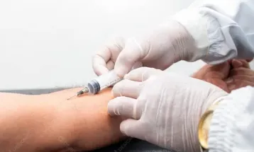 Novos casos reforçam esperança de remissão do HIV após transplante