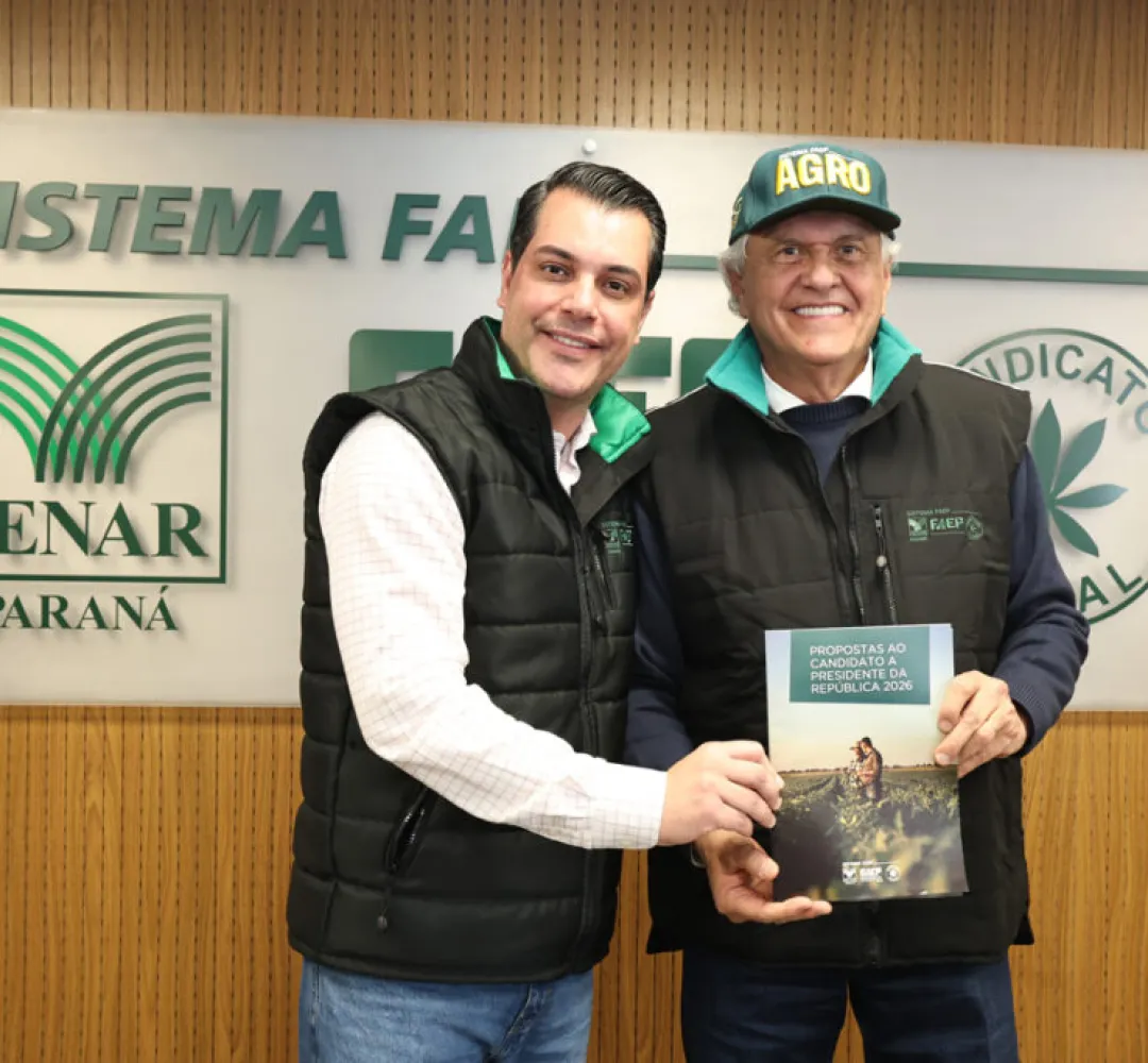 Sistema FAEP entrega propostas do agro a Ronaldo Caiado durante visita ao Paraná