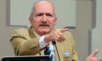 DC descarta reconciliação com Aldo Rebelo após desistência de Joaquim Barbosa da disputa presidencial