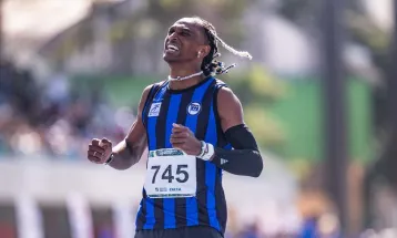 Alison dos Santos bate melhor marca do mundo em 2026 e conquista ouro no Troféu Brasil