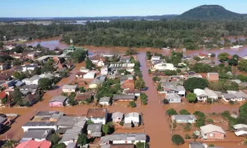 Chuvas já afetam quase 60 mil pessoas no Rio Grande do Sul; Defesa Civil mantém alerta para inundações