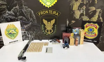 Operação conjunta apreende armas, munições e mercadorias estrangeiras na BR-277, em Cascavel