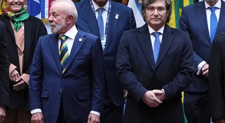 Lula reage a ofensas de Milei e responde a jornalistas: 