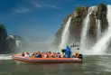 Barco do Macuco Safari vira nas Cataratas do Iguaçu e mobiliza equipes de resgate