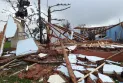 Sistema que provocou tornado no Sul chega ao Paraná com ventos acima de 80 km/h e alerta de temporais