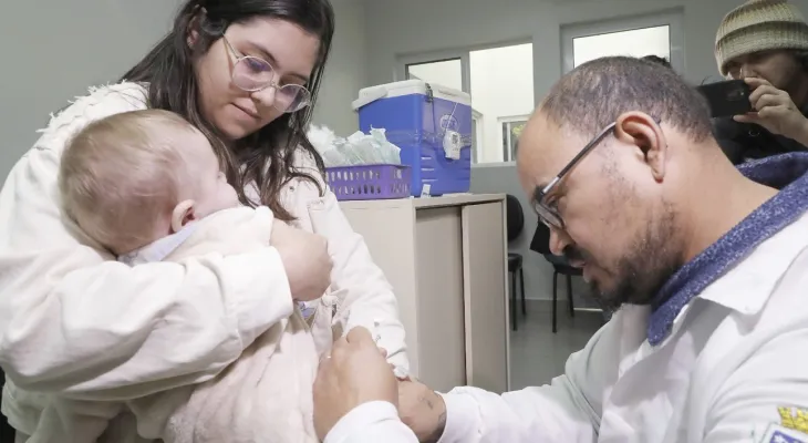 Cascavel inicia campanha de multivacinação para crianças e adolescentes