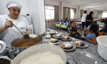 Cascavel serve cerca de 90 mil refeições por dia na rede municipal de ensino