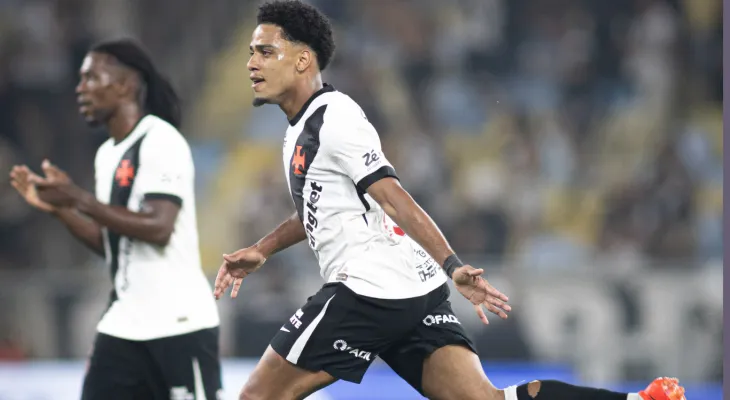 Com dois gols de Brenner, Vasco derrota o Fluminense e segue na Copa do Brasil