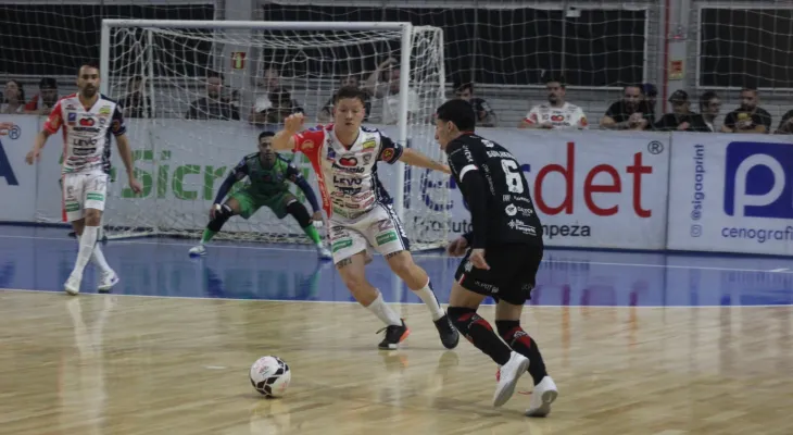 Cascavel Futsal tem confronto direto pelo G-8 da Liga Nacional contra o Campo Mourão