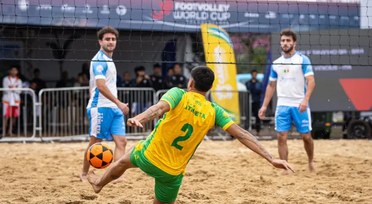 Evento inédito coloca Cascavel no circuito mundial do futevôlei e reúne atletas de 16 países