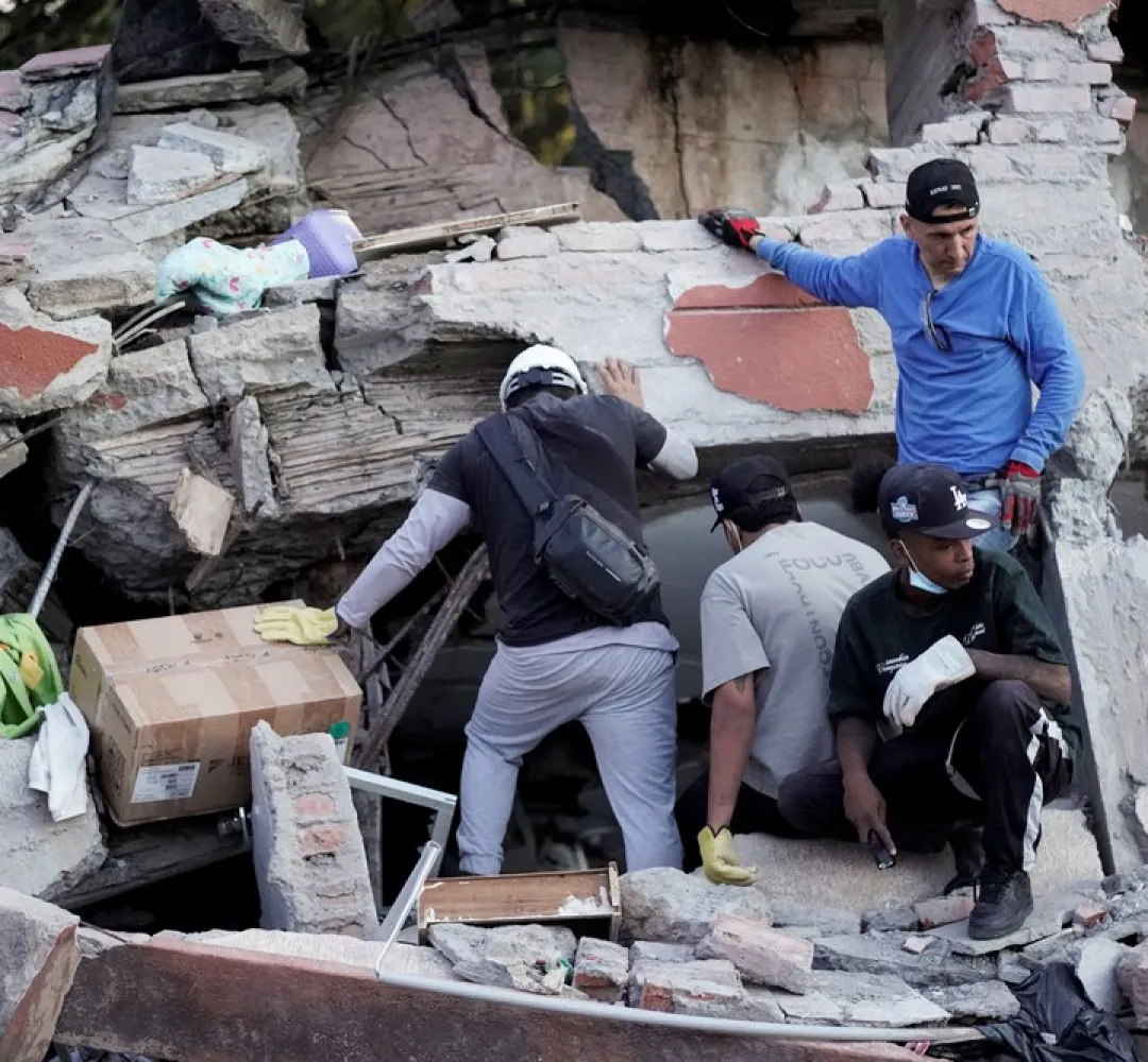 Terremoto de magnitude 7,4 deixa mais de 100 mortos e destrói prédios na Colômbia