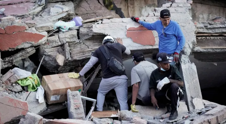 Terremoto de magnitude 7,4 deixa mais de 100 mortos e destrói prédios na Colômbia