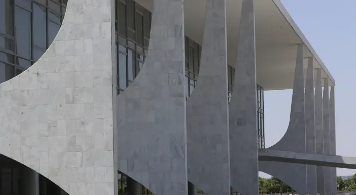 TSE suspende novas filiações após registros indevidos no sistema