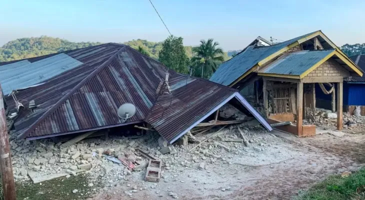 Terremoto de magnitude 7,7 deixa ao menos 47 mortos na Indonésia