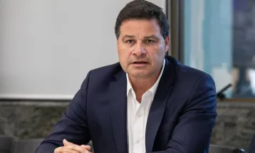 Justiça Eleitoral proíbe uso de estrutura pública em campanha de Sandro Alex