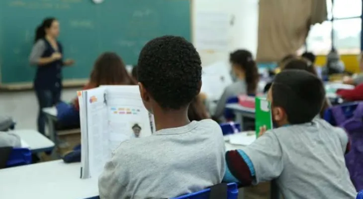 R$ 6,3 milhões em emendas para escolas levantam debate sobre critérios de distribuição em Curitiba