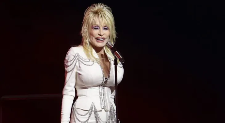 Dolly Parton, lenda da música country, morre aos 80 anos