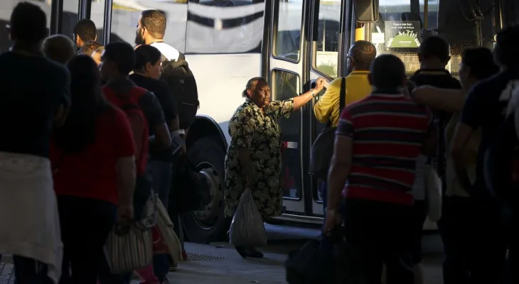 Justiça preserva direito de idosos a passagens interestaduais