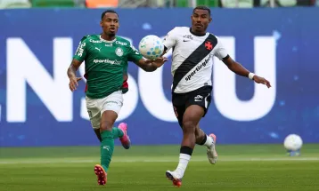Vasco e Vitória fazem o jogo de ida das quartas de final da Copa do Brasil