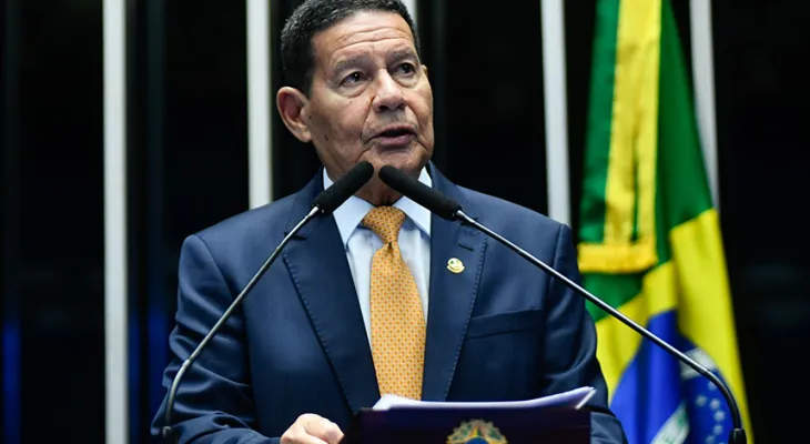 Mourão revela pedido de apoio feito por Lula a projeto dos minerais críticos no Senado