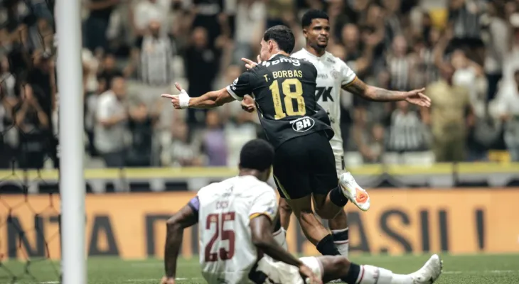 Atlético-MG vence Vitória com reservas e aumenta série invicta no Brasileirão