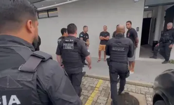 Jogador do Vasco é alvo de operação contra tráfico de drogas e armas