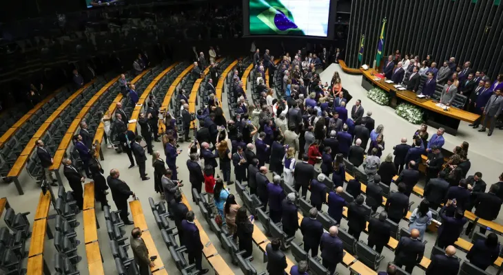 Congresso deve decidir sobre 