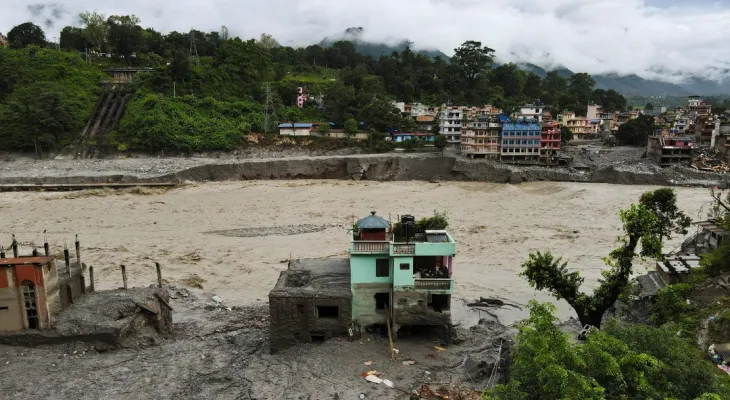 Avalanche no Himalaia deixa mais de mil mortos no Nepal e no Tibete