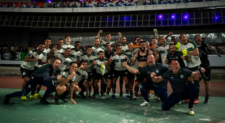 Coritiba vence o Remo de virada e sobe para a sétima colocação