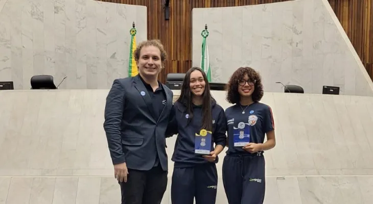 Aluna de escola pública de Cascavel conquista vaga na final nacional de oratória da JCI