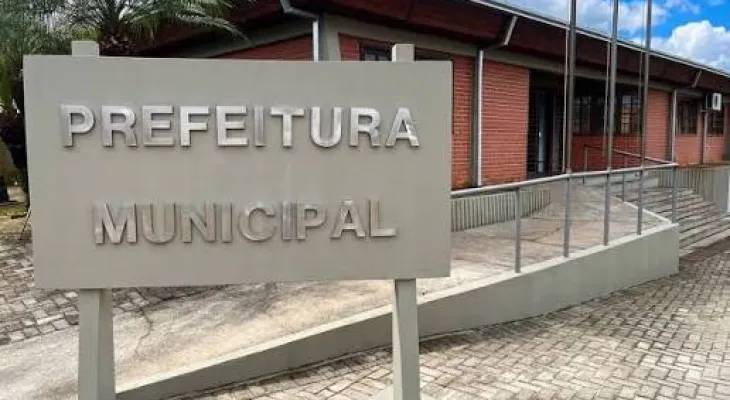 Ministério Público investiga contrato de arquiteta mantido após nomeação de concursado em Bocaiúva do Sul