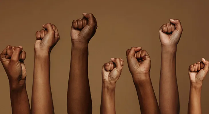Redes públicas reforçam protocolos para enfrentar racismo nas escolas