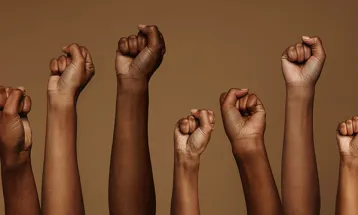 Redes públicas reforçam protocolos para enfrentar racismo nas escolas