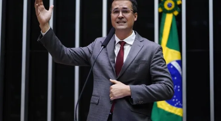 Deltan pode ser candidato ao Senado? Entenda a disputa jurídica no TRE-PR
