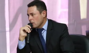 Ex-assessor de Sandro Alex negocia devolver R$ 162 mil à Celepar após investigação do MPPR