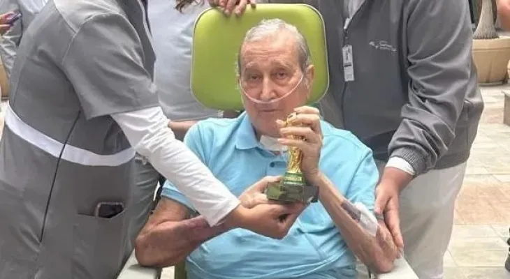 Carlos Alberto Parreira recebe alta após 80 dias internado no Rio
